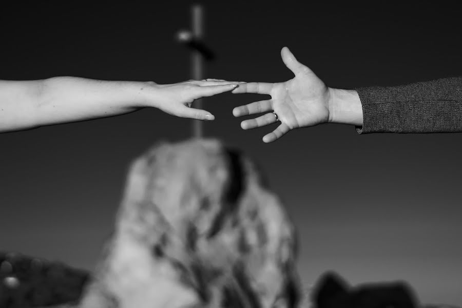 Fotografo di matrimoni Norbert Holozsnyai (hnfoto). Foto del 7 dicembre 2021