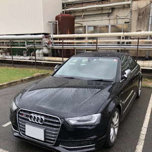 S4 セダン