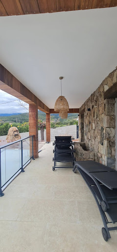 House with pool and terrace 4