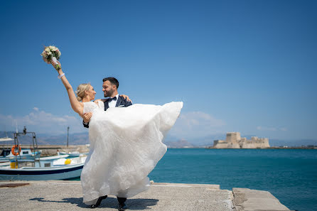 Fotógrafo de bodas Dionisios Bertsos (studiobertsos). Foto del 1 de julio 2022