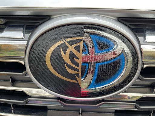 Rav4 Axah54のzeonictoyota ジーク ジオン フロントエンブレムフィルム 目立ってナンボ に関するカスタム メンテナンスの投稿画像 車のカスタム情報はcartune