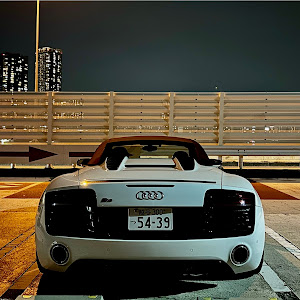 R8スパイダー ベース