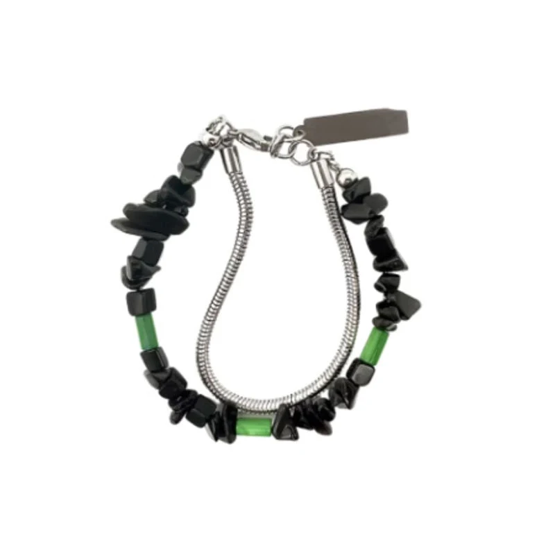 Zwarte Gravel Dubbellaagse Slangenbot Armband. Een stijlvol en duurzaam accessoire voor mannen en vrouwen, perfect voor elke outfit.