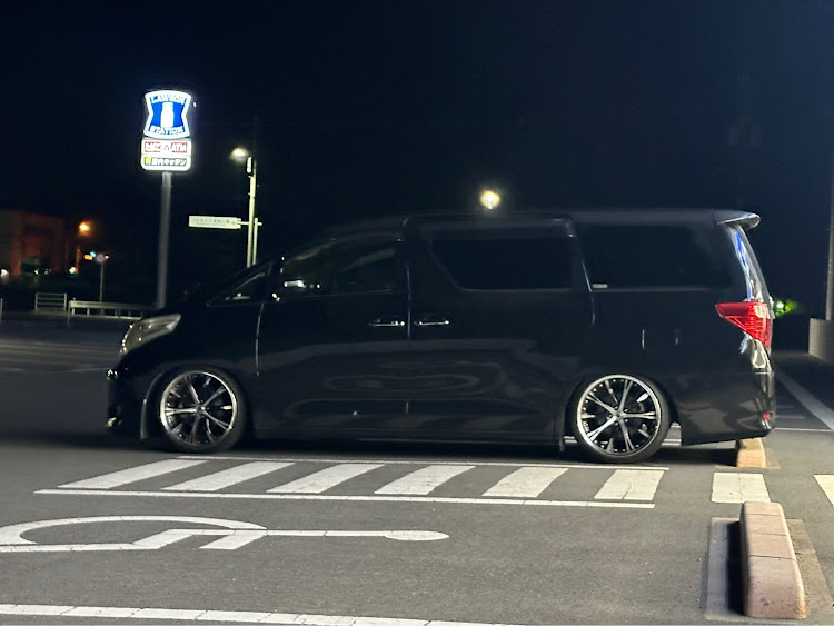 アルファードのアルヴェル乗りさんと繋がりたい・workwheels・足回り・車いじりは楽しい・Gグレードは良いぞに関するカスタム事例の投稿画像1枚目