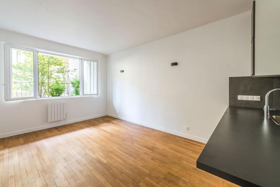 Location  appartement 3 pièces 58 m² à Paris 14ème (75014), 2 200 €