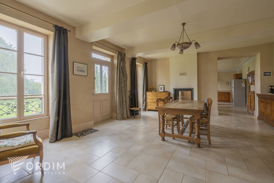 Vente maison 6 pièces 220 m² à Chablis (89800), 549 000 €