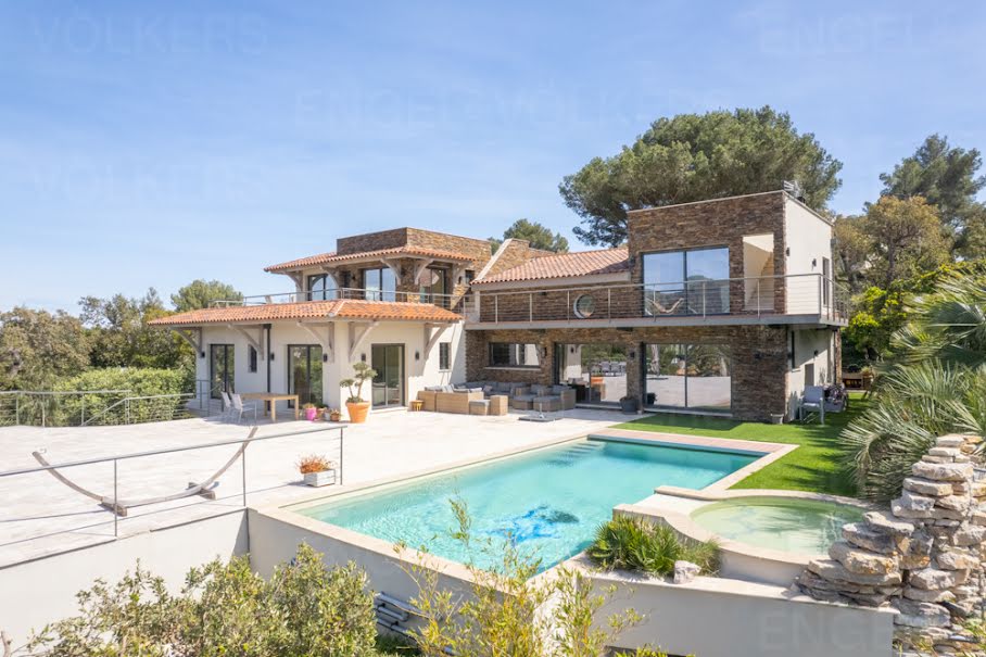 Vente villa 7 pièces 345 m² à Cavalaire-sur-Mer (83240), 4 750 000 €