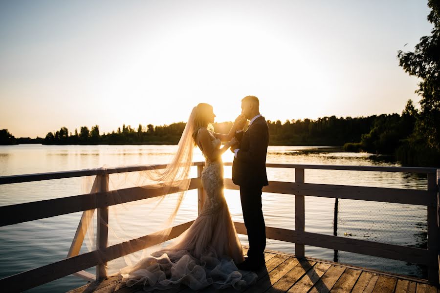 Wedding photographer Anastasiya Mozheyko (nastenavs). Photo of 15 June 2020