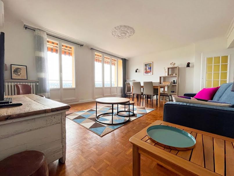 Location meublée appartement 2 pièces 73 m² à Caluire-et-Cuire (69300), 1 090 €