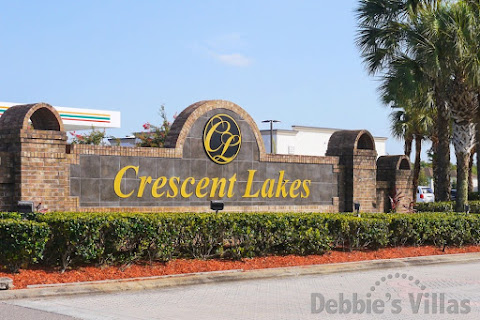 Crescent Lakes community in Kissimmee, home to vacation villas close to Disney World theme parks