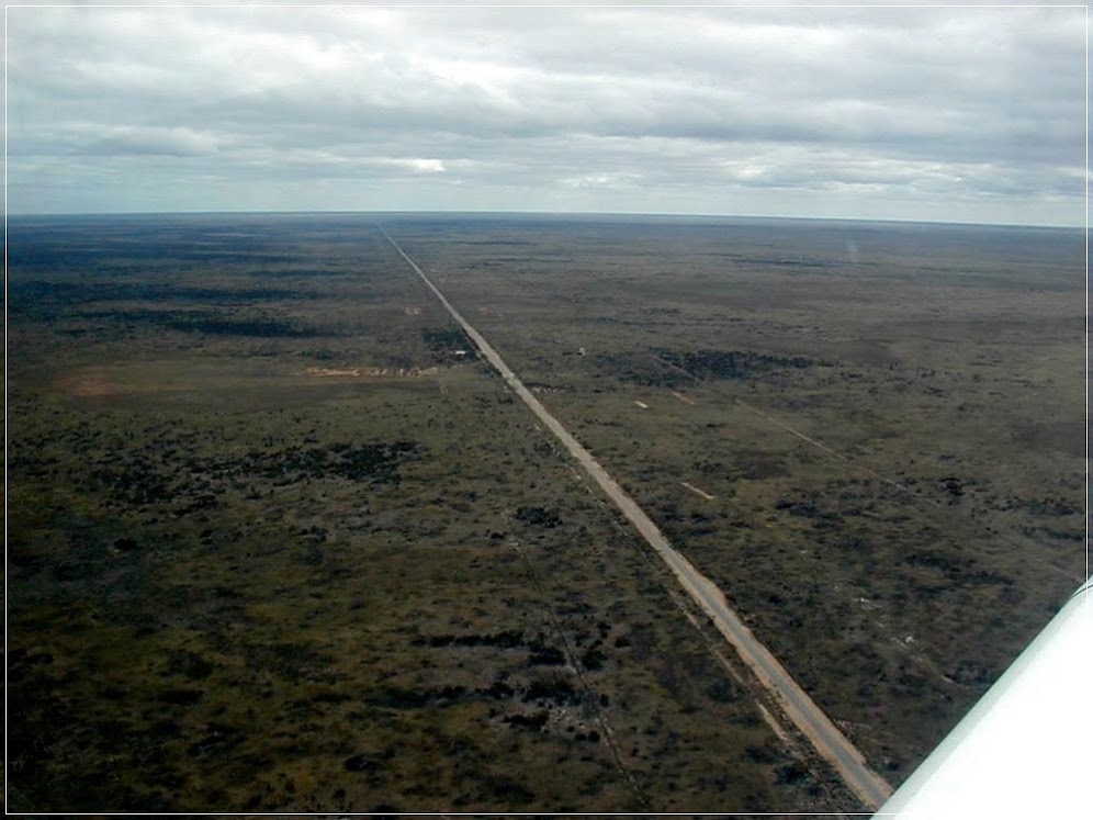 Eyre Highway, a mais longa e solitária estrada da Austrália