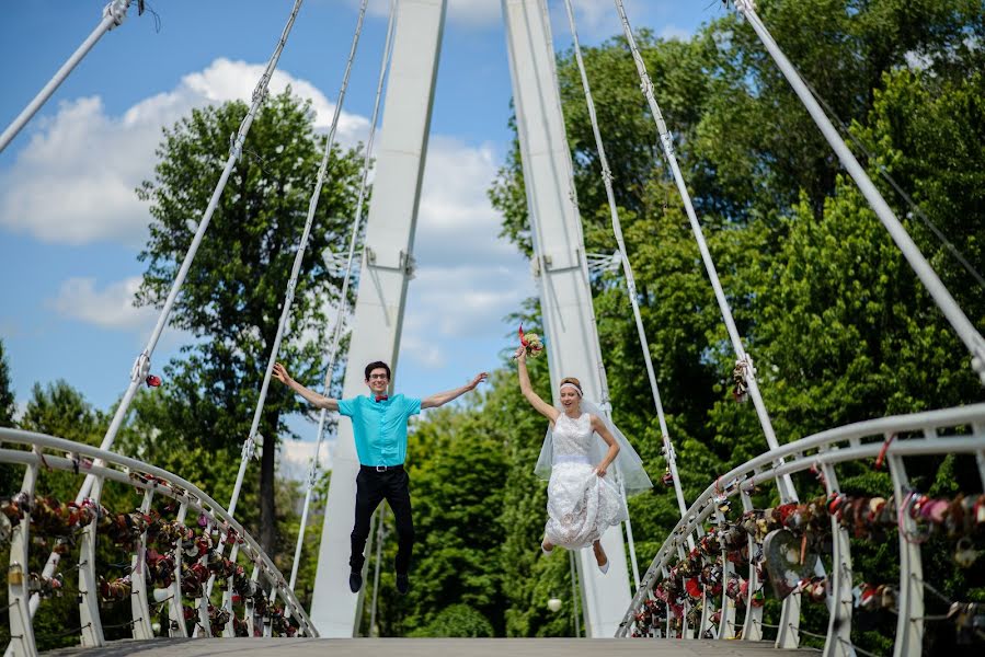 Fotógrafo de casamento Oleg Medvedev (olegmedvedev). Foto de 6 de agosto 2014