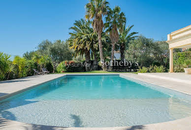 Seaside house with pool and garden 3