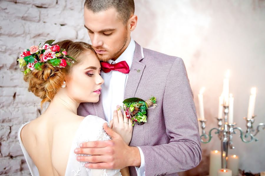 Fotógrafo de casamento Anastasiya Tiodorova (tiodorova). Foto de 21 de janeiro 2016