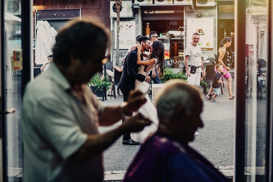 Fotógrafo de casamento Vincenzo Carnuccio (cececarnuccio). Foto de 14 de outubro 2016