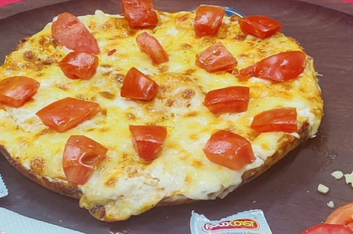 Cheese And Tomato Pizza