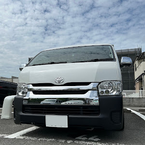 ハイエースワゴン TRH214W