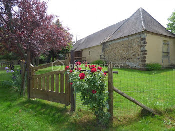 ferme à Rouffignac-Saint-Cernin-de-Reilhac (24)