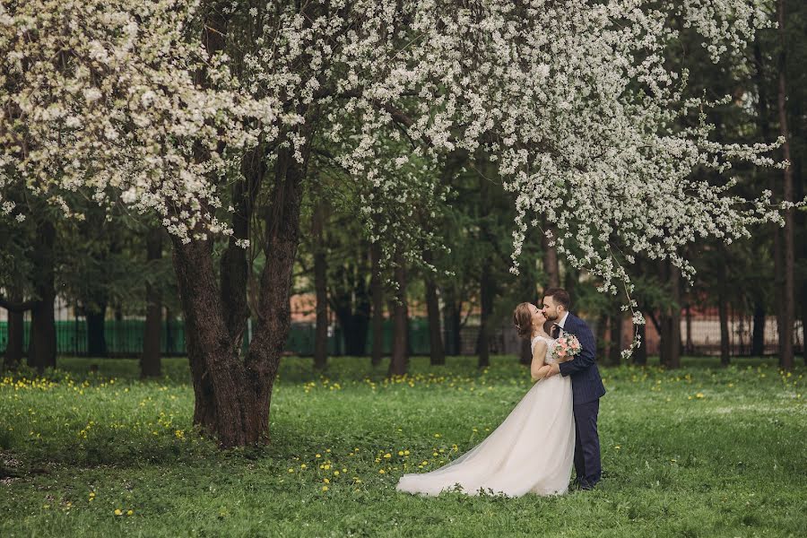 Bryllupsfotograf Anastasiya Voskresenskaya (voskresenskaya). Bilde av 14 februar 2020