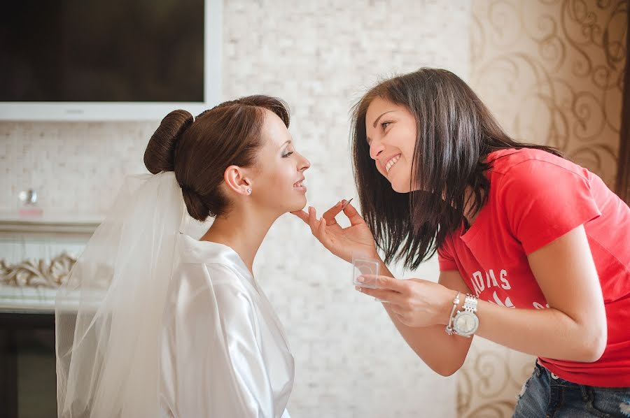 Fotografo di matrimoni Alena Khilya (alena-hilia). Foto del 18 febbraio 2015