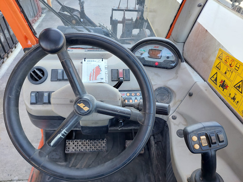 Picture of a JLG 4014PS