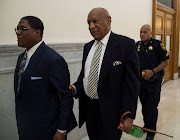 Actor Bill Cosby (C) leaves for a lunch break during a hearing for his upcoming sexual assault trial at Montgomery County Courthouse in Norristown, Pennsylvania, U.S. REUTERS/Clem Murray