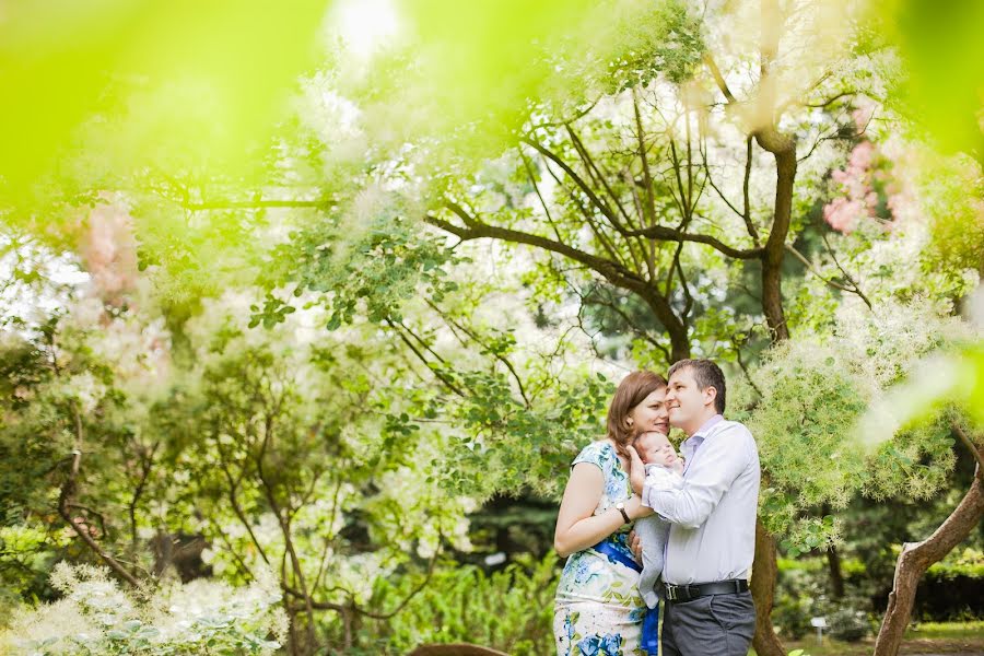 Wedding photographer Kaleriya Petrovskaya (lira192021). Photo of 19 July 2015