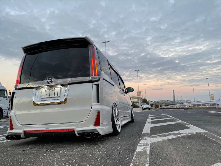 ノアの仲間に感謝✨・PickUp Cars 2021・しり・毎日疲れる😩に関するカスタム事例の投稿画像1枚目