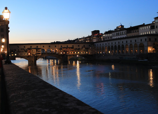 Firenze, il Ponte e le luci. di Alessandro Rocco