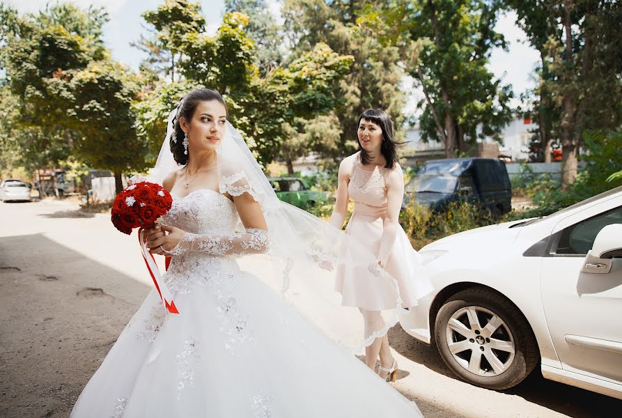 Fotografer pernikahan Lyubov Rozhkova (luba131286). Foto tanggal 11 Agustus 2016