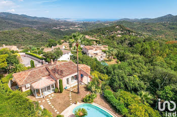 maison à Les adrets-de-l'esterel (83)