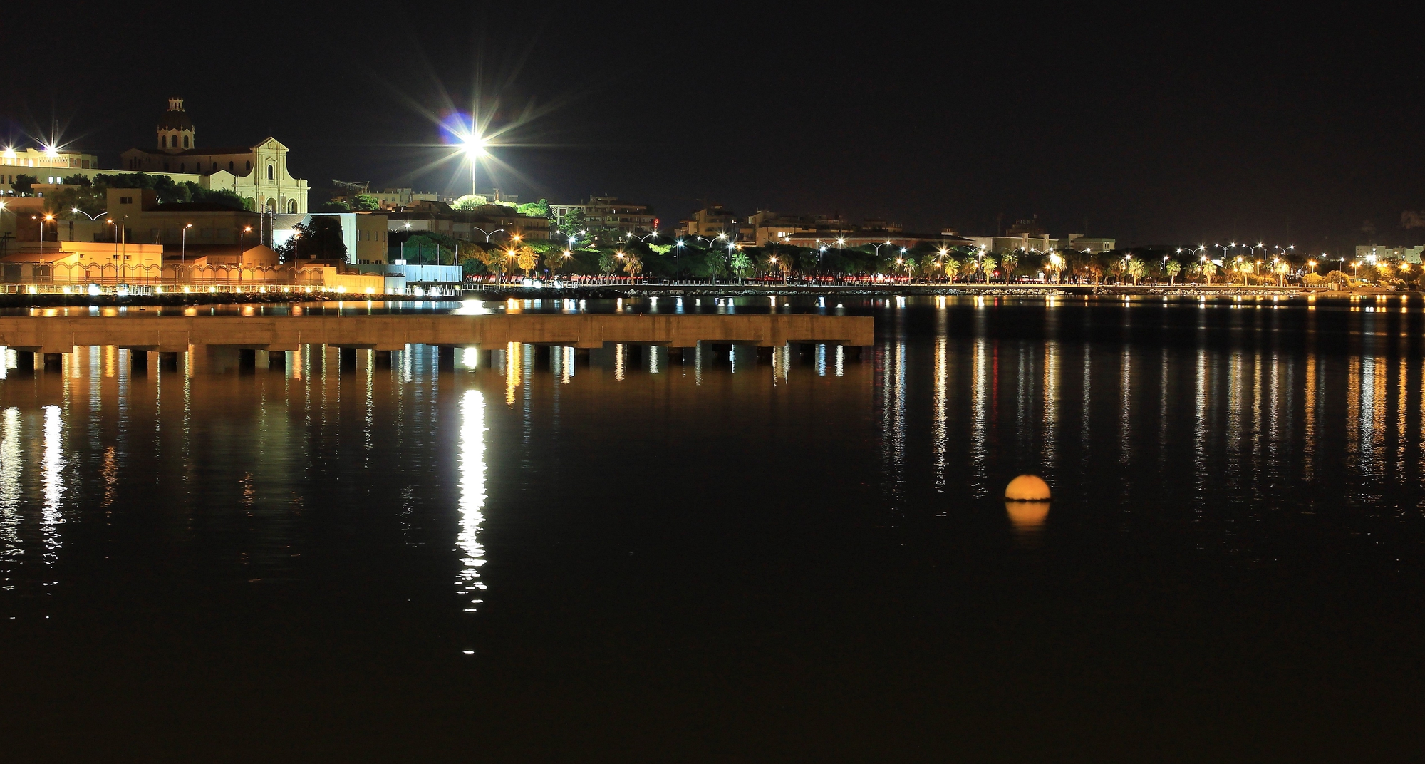 Cagliari by night di 16vale81