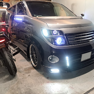 エルグランド E51