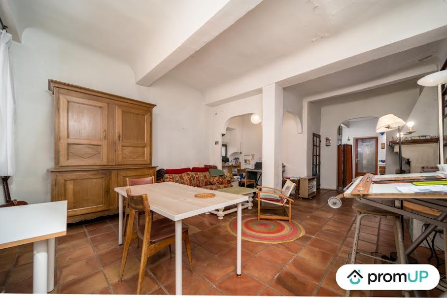 Vente maison 16 pièces 240 m² à La Verdière (83560), 249 000 €