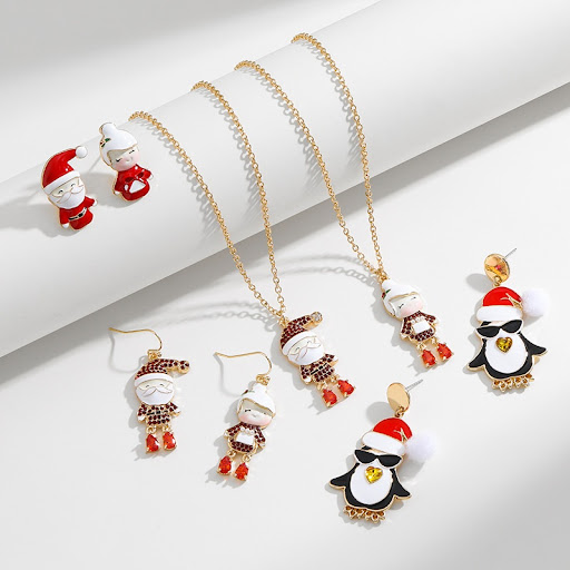Title 4, Womens Fashion Santa Claus Oil Dripping Jewele...