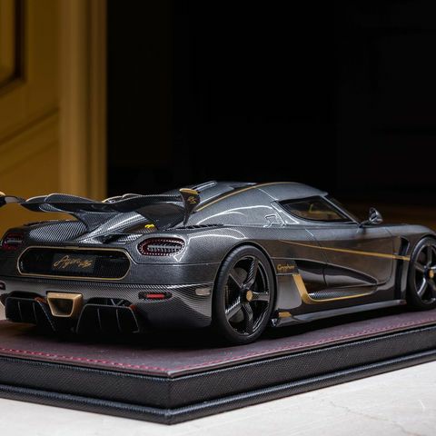 もやし🇸🇪さんが投稿した1/18・1/18ミニカー・Koenigsegg・AgeraRS・AgeraRS Gryphonに関するカスタム事例の投稿画像2枚目
