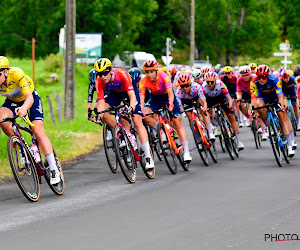 De jury lacht er niet mee in de Tour de France Femmes: nu krijgt Lotte Kopecky een waarschuwing