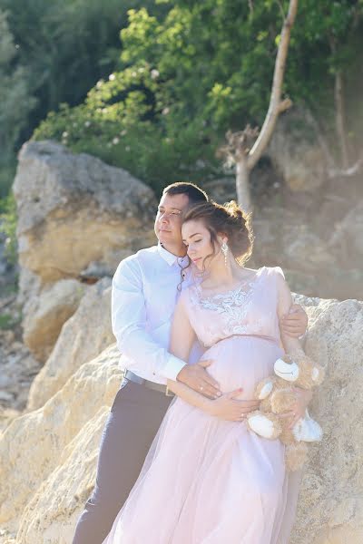 Wedding photographer Anastasiya Kasimova (shanti30). Photo of 8 March 2019