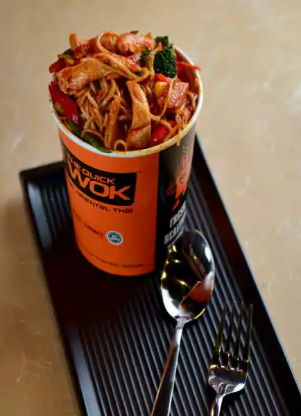 Chef Special Exotic Hakka Noodles Chicken