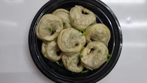 BBM Vegetables Momos [8 Pieces]