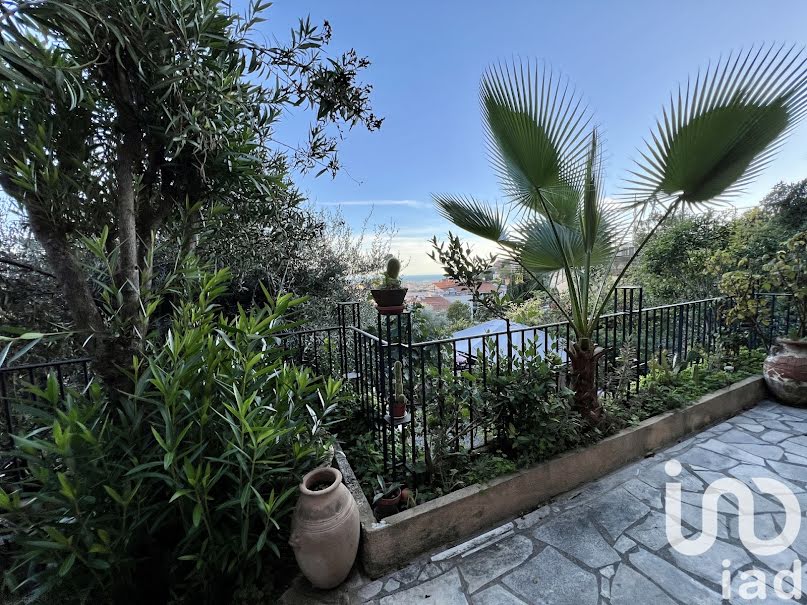 Vente appartement 1 pièce 28 m² à Grasse (06130), 150 000 €