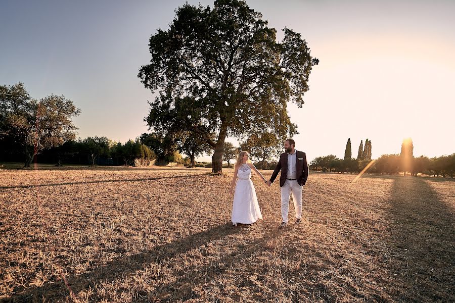 Wedding photographer Golfinos Kostas (golfinoskostas). Photo of 13 November 2019