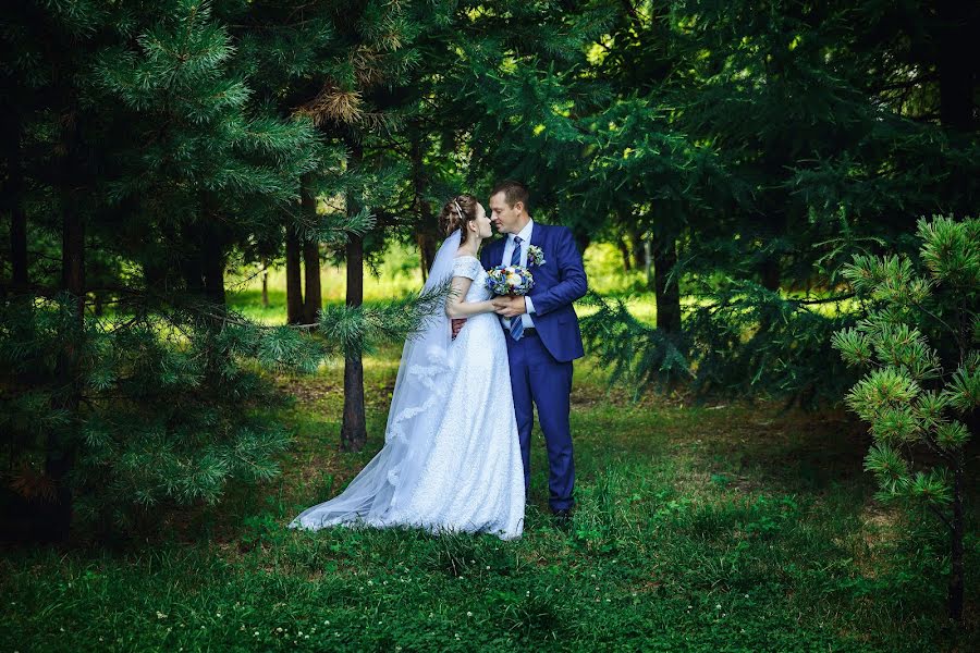 Wedding photographer Evgeniy Avdeenko (akvil69). Photo of 1 August 2016