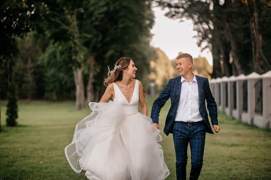 Fotografo di matrimoni Anna Medushevskaya (annmedushevskaya). Foto del 1 ottobre 2019