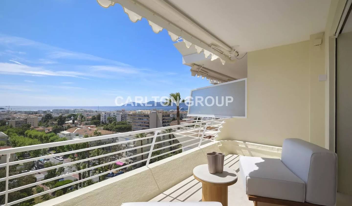 Apartment with terrace Cannes