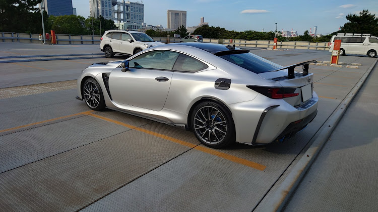 RC FのUSC10・RCF・レクサス・お台場・近所をドライブに関するカスタム事例の投稿画像1枚目