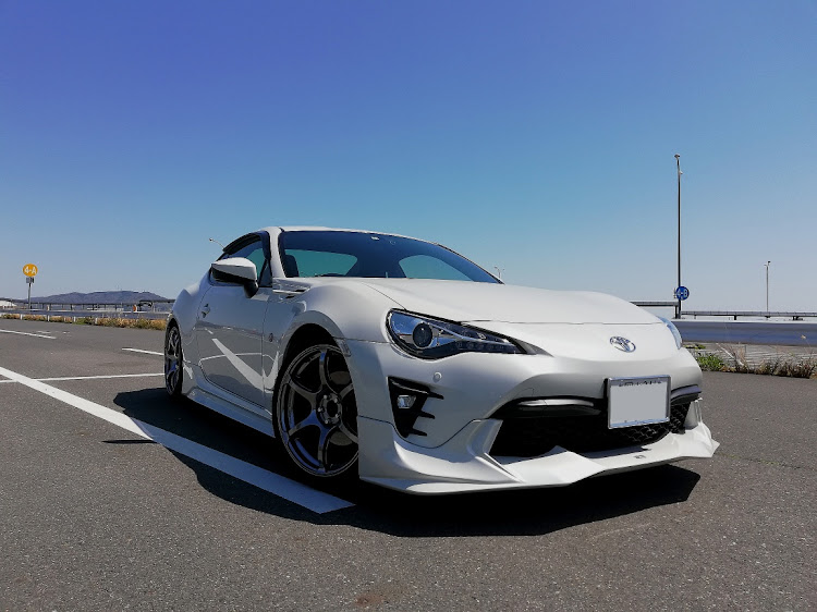 86の春の交通安全週間・ADVAN Racing RGⅢ・青い空とコラボ・マスターズ　松山君優勝おめでとう！に関するカスタム事例の投稿画像1枚目