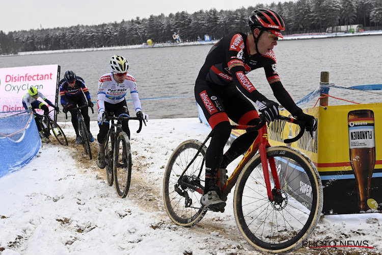 📷 🎥 Sneeuw, sneeuw en nog eens sneeuw: Val di Sole klaar om veldrijders in wit landschap te ontvangen