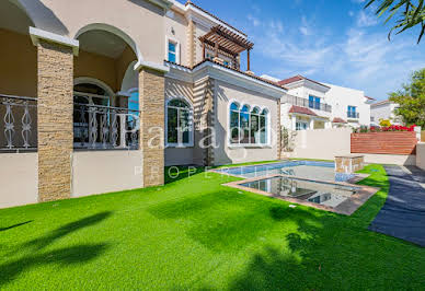 Villa with pool 19