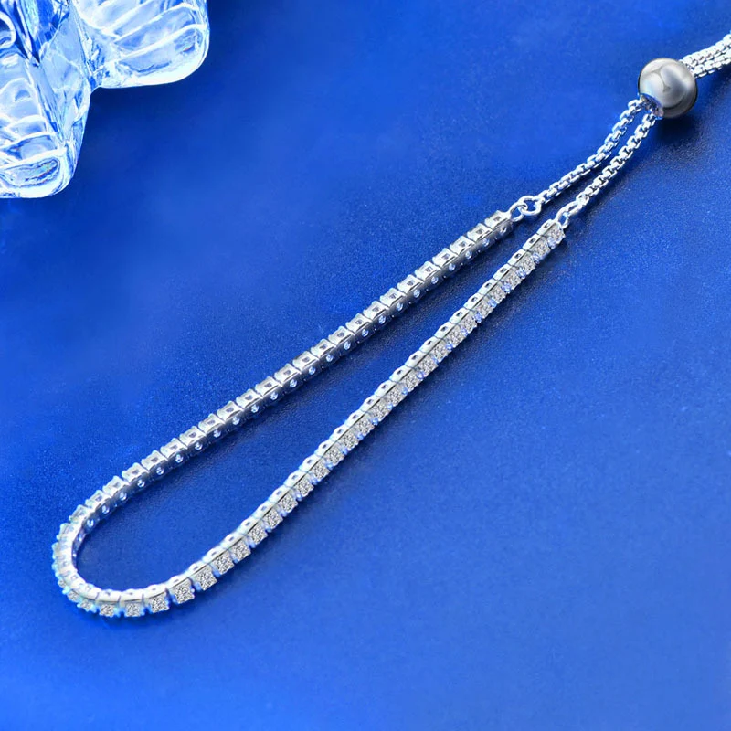 Pulseira feminina de prata esterlina com moissanite, brilho deslumbrante e durabilidade excepcional. Um acessório elegante para todas as mulheres.